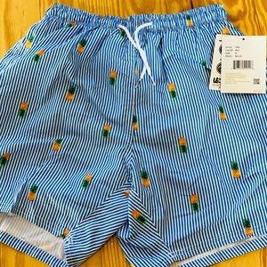 Medium. Trunks. NWT